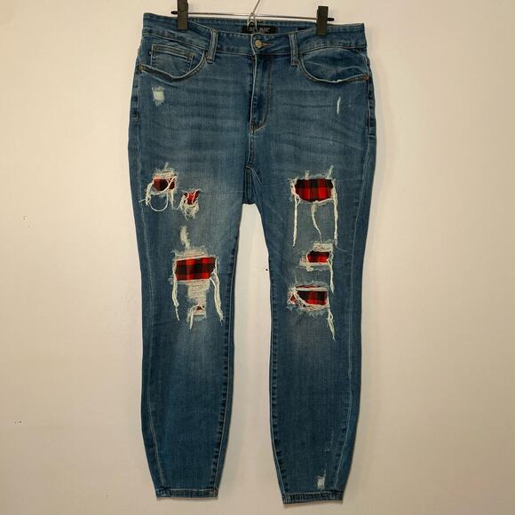 Judy Blue Women's size 14W Skinny Fit Medium Wash Red Plaid Distressed Jeans - Picture 1 of 8